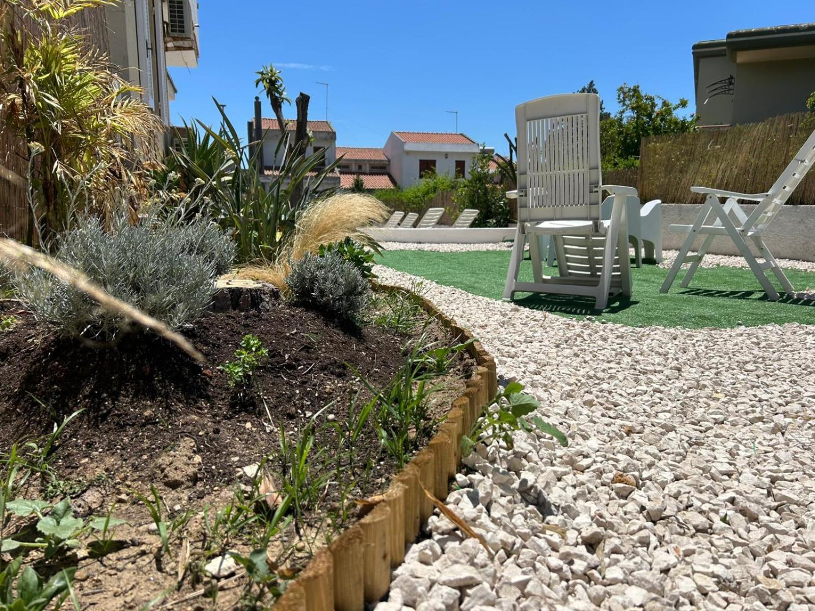 Bed And Breakfast Villa Teis Quartu Sant'Elena Bagian luar foto