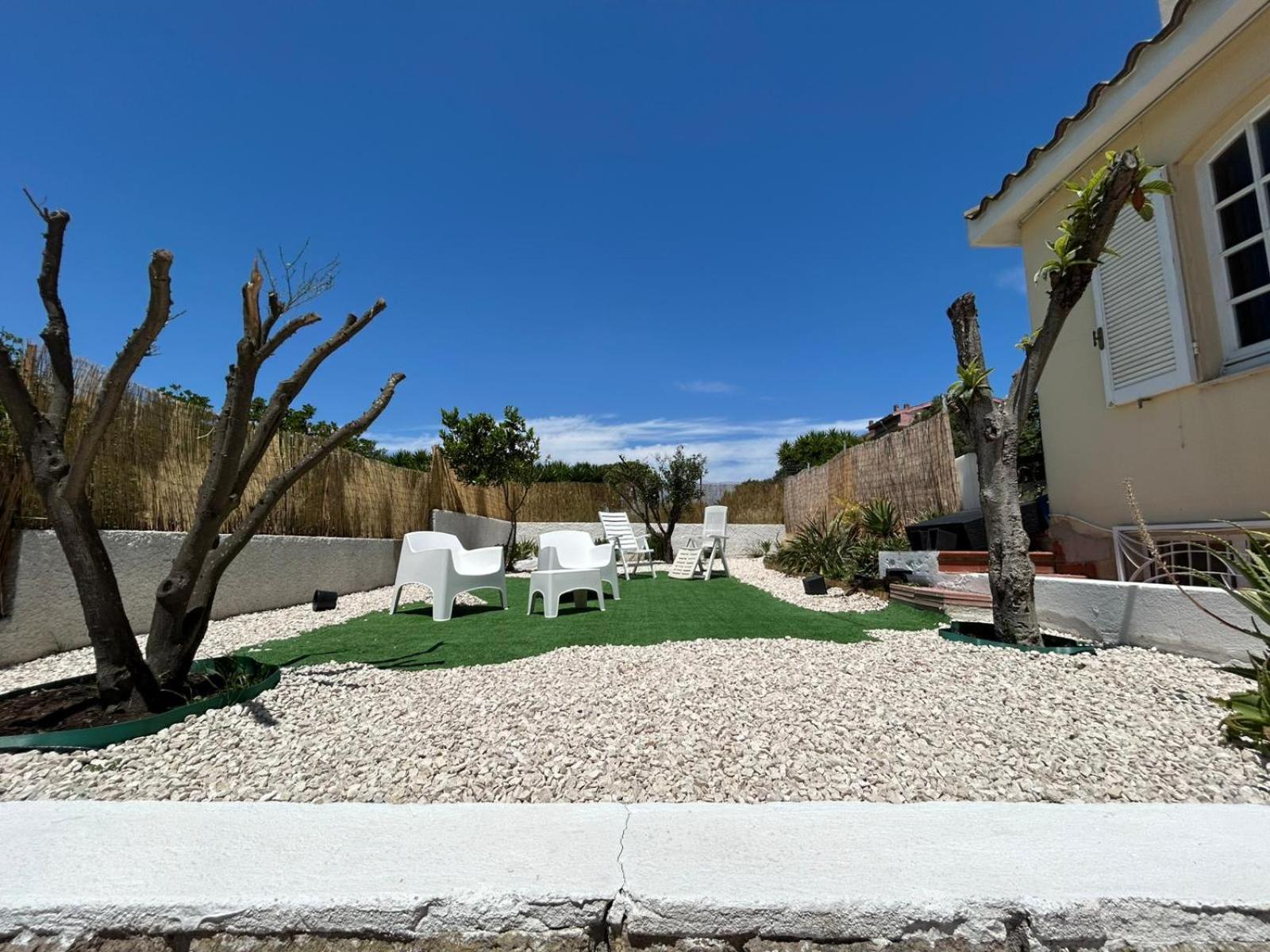Bed And Breakfast Villa Teis Quartu Sant'Elena Bagian luar foto
