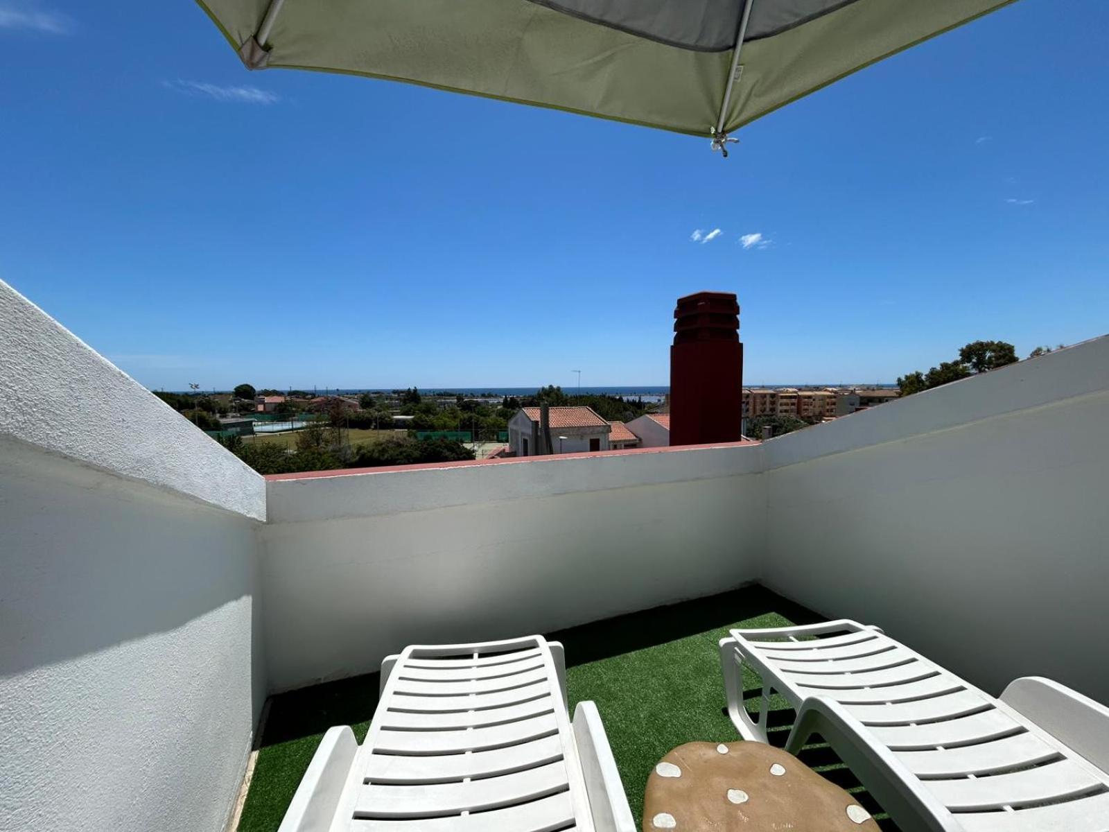 Bed And Breakfast Villa Teis Quartu Sant'Elena Bagian luar foto