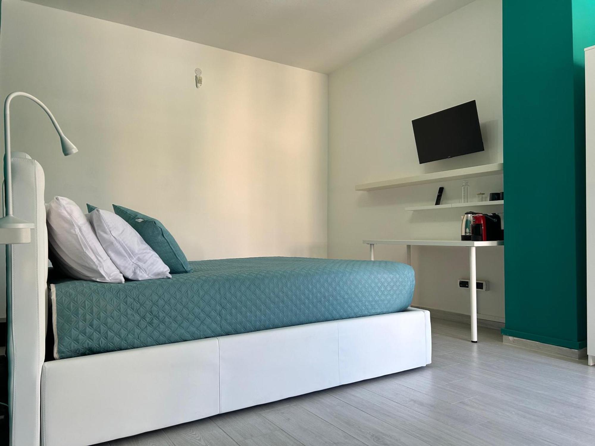 Bed And Breakfast Villa Teis Quartu Sant'Elena Bagian luar foto