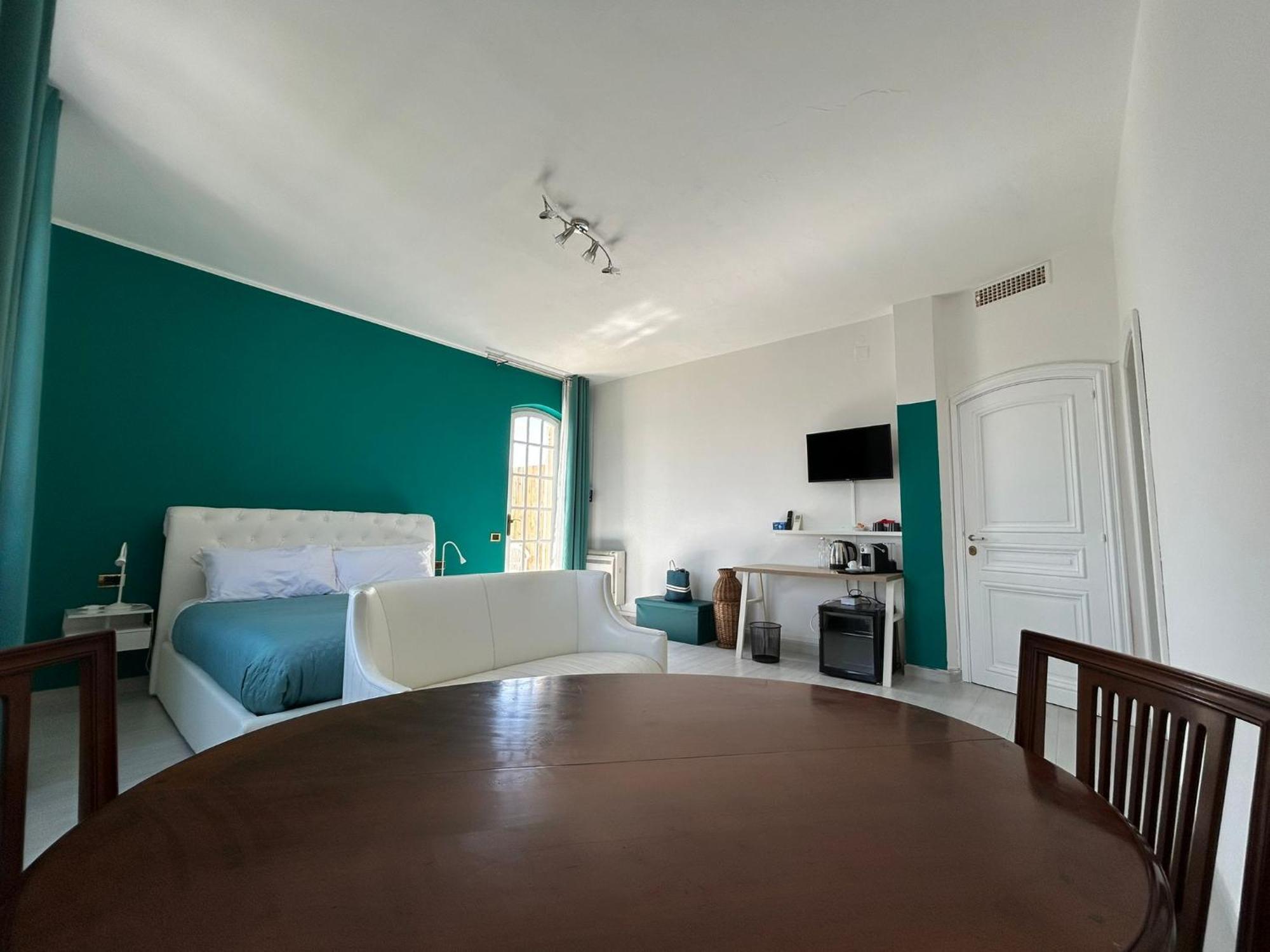 Bed And Breakfast Villa Teis Quartu Sant'Elena Bagian luar foto